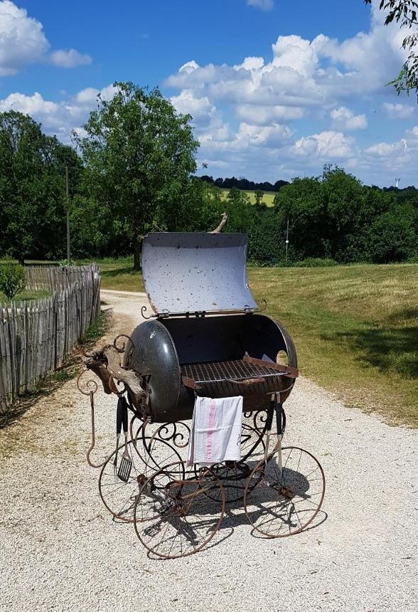 Camping La Petite Houmee Curzay-sur-Vonne Exterior foto